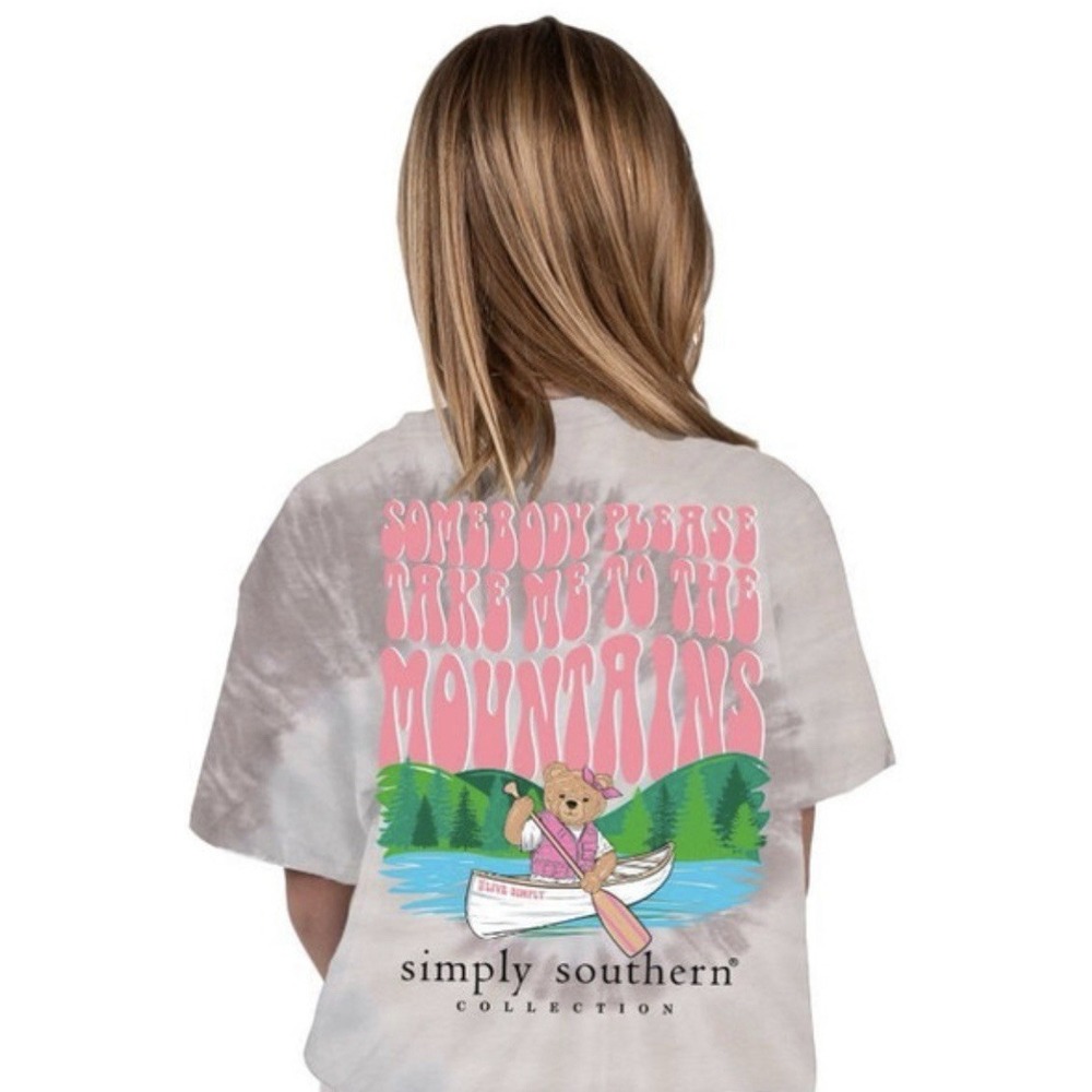 NWT Simply Southern T Shirt Somebody Take Me To The Mountains. Small
